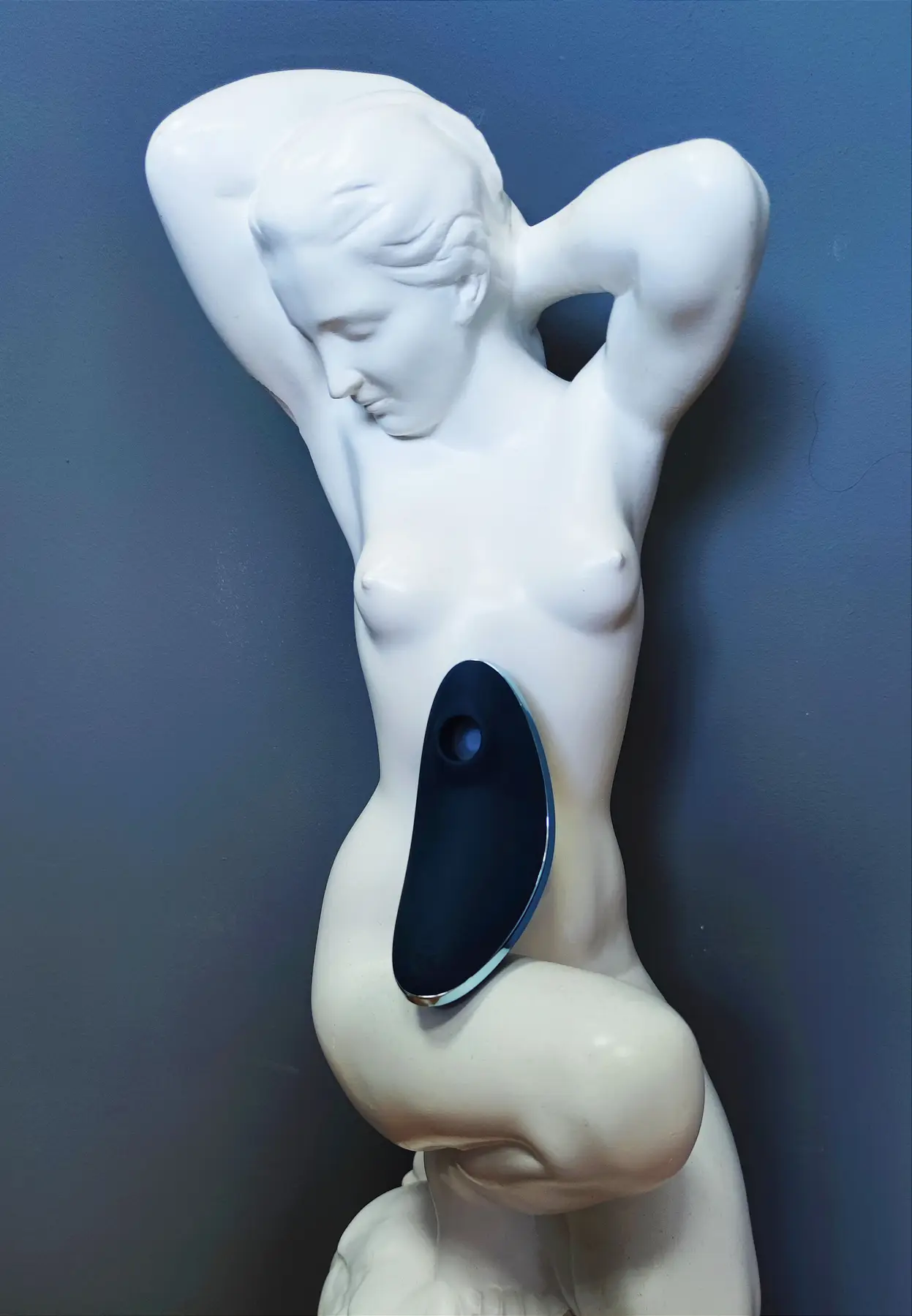 vakuumnyi-klytoralnyi-stymuliator-s-vybratsyei-satisfyer-vulva-lover-1-blue-59025570890338